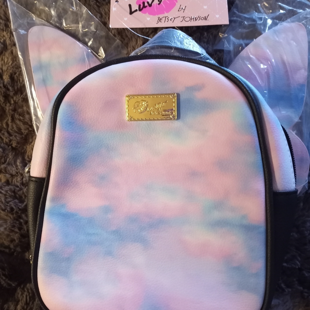 BNWT BESTY JOHNSON BACKPACK - Picture 2 of 7